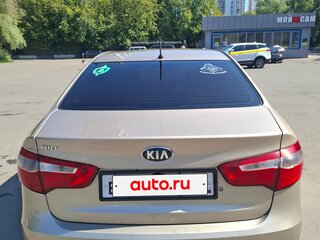 2013 Kia Rio III, бежевый, 750000 рублей, вид 5