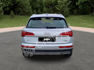 2021 Audi Q5 40 TDI II (FY) Рестайлинг, серебристый, 3120000 рублей, вид 5