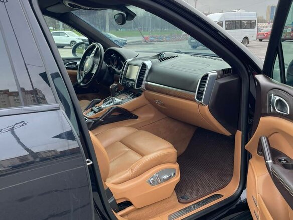2012 Porsche Cayenne Diesel II (958), чёрный, 2650000 рублей - вид 5