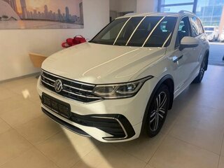2020 Volkswagen Tiguan II Рестайлинг, белый, 3320000 рублей, вид 1
