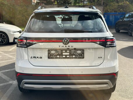 2025 Volkswagen Tharu XR 300 TSI, белый, 2280000 рублей, вид 4