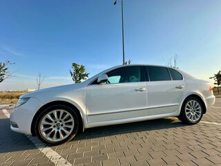 2011 Skoda Superb DSG II, белый, 950000 рублей, вид 4