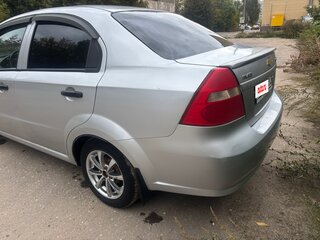2008 Chevrolet Aveo I Рестайлинг, серебристый, 475000 рублей, вид 3