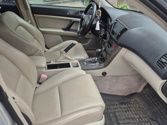 2005 Subaru Outback III, серый, 900000 рублей - вид 8