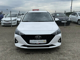 2022 Hyundai Solaris II Рестайлинг, белый, 1565000 рублей, вид 2