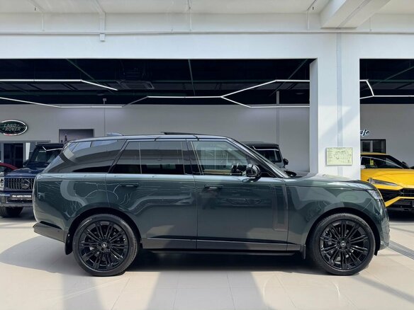 2026 Land Rover Range Rover P400 MHEV V, зелёный, 20990000 рублей - вид 9