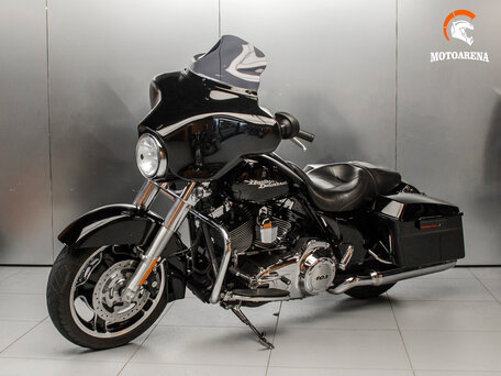 2013 Harley-Davidson Street Glide, чёрный, 1235524 рублей, вид 3