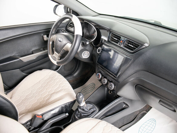 2015 Kia Rio III Рестайлинг, белый, 599000 рублей - вид 9