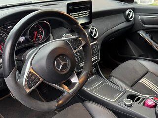 2017 Mercedes-Benz CLA 200 I (C117, X117) Рестайлинг, белый, 2300000 рублей, вид 4