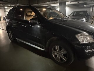 2011 Mercedes-Benz M-Класс 350 II (W164) Рестайлинг, чёрный, 2000000 рублей, вид 3
