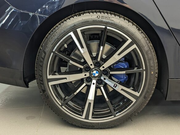 2026 BMW 5 серии 530i xDrive VIII (G60/G61/G68), чёрный, 10300000 рублей - вид 20