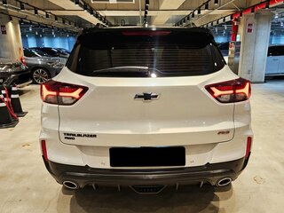 2022 Chevrolet TrailBlazer III, белый, 1685000 рублей, вид 3