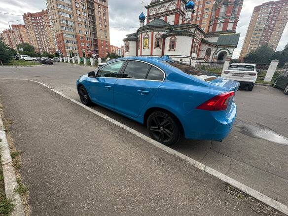 2015 Volvo S60 II Рестайлинг, синий, 1650000 рублей - вид 4