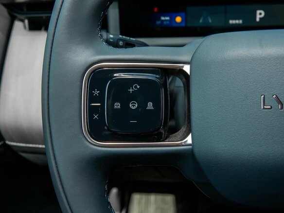 2026 Lynk & Co 900, белый, 7900000 рублей - вид 10
