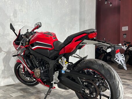 2022 Honda CBR 650R, красный, 915000 рублей, вид 5