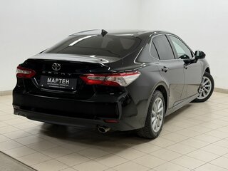 2021 Toyota Camry VIII (XV70) Рестайлинг, чёрный, 2865000 рублей, вид 4