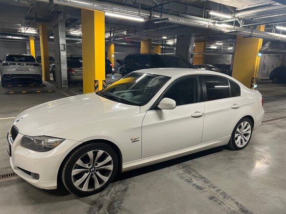 2011 BMW 3 серии 325xi V (E90/E91/E92/E93) Рестайлинг, белый, 1700000 рублей - вид 6
