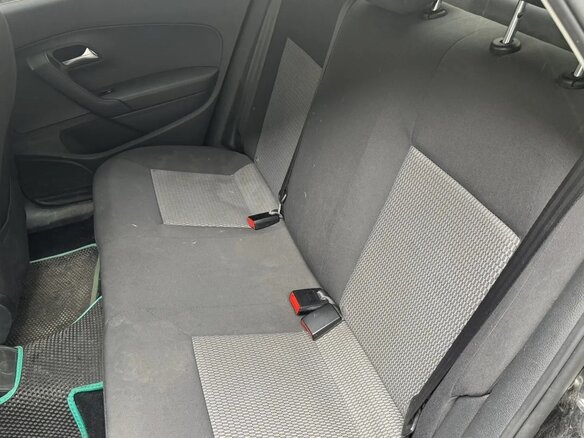 2014 Volkswagen Polo V, чёрный, 850000 рублей - вид 7