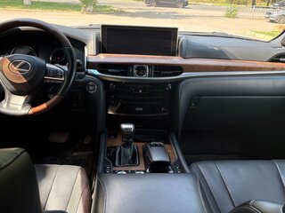 2018 Lexus LX 450d III Рестайлинг 2, белый, 7600000 рублей, вид 5