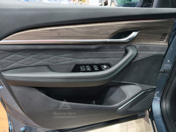 2026 Geely Monjaro I, серый, 4954990 рублей - вид 10
