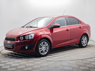 2013 Chevrolet Aveo II, красный, 584000 рублей, вид 1