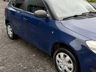 2013 Skoda Fabia II Рестайлинг, синий, 570000 рублей, вид 4