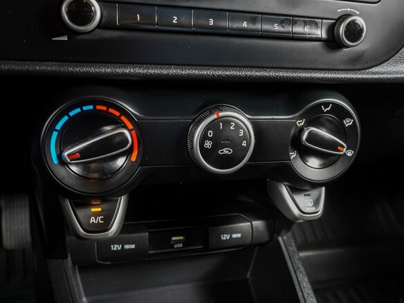 2021 Kia Rio IV Рестайлинг, белый, 1499000 рублей - вид 11