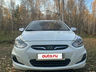 2013 Hyundai Solaris I, белый, 730000 рублей, вид 1