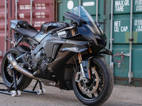 2025 Yamaha YZF-R1, чёрный, 2050000 рублей, вид 1