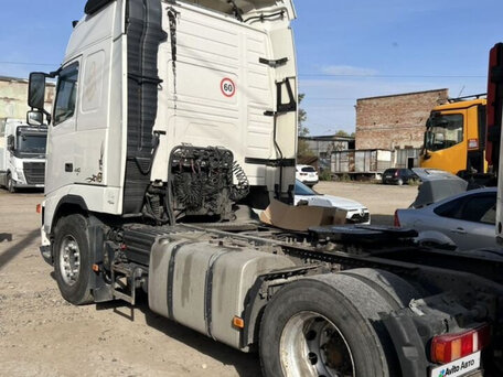 2007 Volvo FH, белый, 3000000 рублей, вид 4