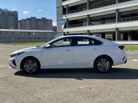 2026 Kia K3 II (China Market) Рестайлинг, белый, 1880000 рублей, вид 3