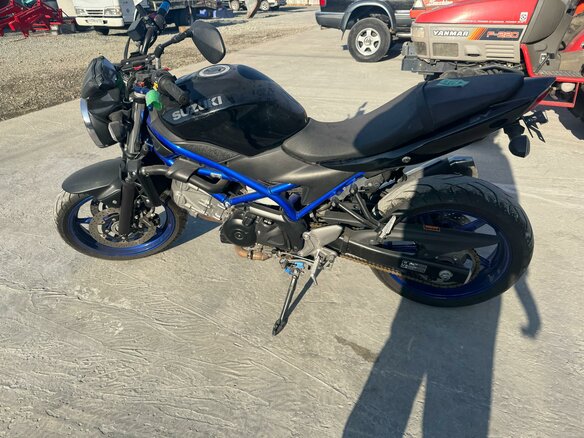 2019 Suzuki SV 650, синий, 600000 рублей - вид 4