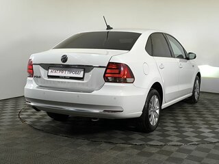 2017 Volkswagen Polo V Рестайлинг, белый, 1285000 рублей, вид 4
