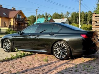 2020 BMW 7 серии 730d xDrive VI (G11/G12) Рестайлинг, чёрный, 6340000 рублей, вид 4