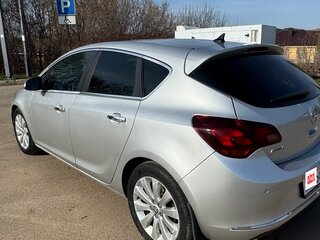 2012 Opel Astra J Рестайлинг, серебристый, 650000 рублей, вид 5
