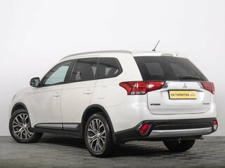 2015 Mitsubishi Outlander III Рестайлинг 2, белый, 2199000 рублей, вид 5