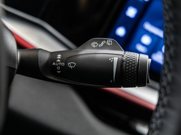 2023 Geely Coolray I Рестайлинг, красный, 2098000 рублей - вид 18