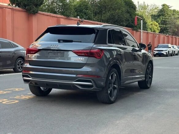 2022 Audi Q3 35 TFSI II (F3), серый, 2250000 рублей - вид 1