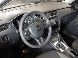 2019 Skoda Octavia III (A7) Рестайлинг, белый, 1784954 рублей, вид 5