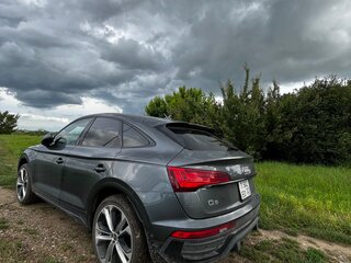 2022 Audi Q5 Sportback 45 TFSI I (FY), серый, 5500000 рублей, вид 4