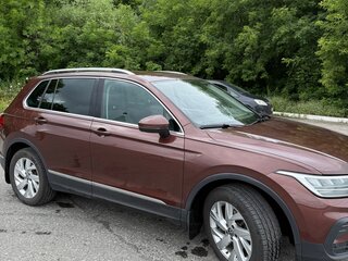 2021 Volkswagen Tiguan II Рестайлинг, коричневый, 2500000 рублей, вид 5