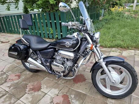1997 Honda Magna, чёрный, 260000 рублей, вид 4