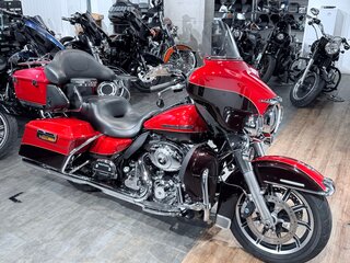 2011 Harley-Davidson Electra Glide, красный, 1399000 рублей, вид 2