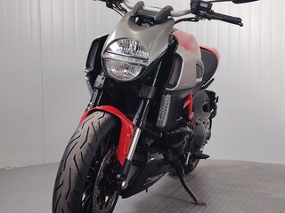 2011 Ducati Diavel, красный, 849000 рублей, вид 3