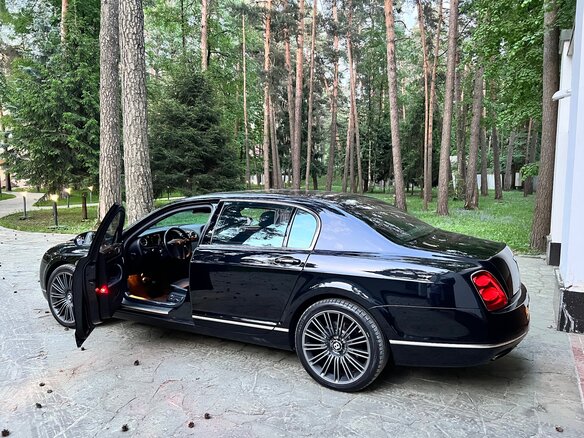 2011 Bentley Continental Flying Spur, чёрный, 3000000 рублей - вид 4
