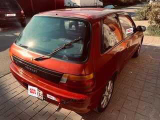 1990 Toyota Starlet IV (P80), красный, 185000 рублей, вид 3