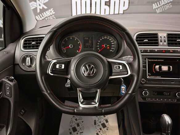 2019 Volkswagen Polo V Рестайлинг, бежевый, 949000 рублей - вид 14