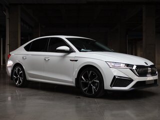 2022 Skoda Octavia IV (A8), белый, 1620000 рублей, вид 3