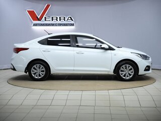 2018 Hyundai Solaris II, белый, 1050000 рублей, вид 4