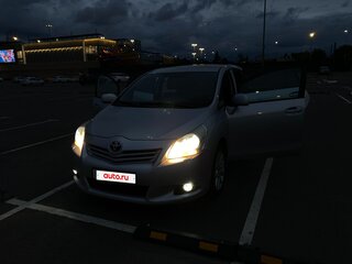 2009 Toyota Verso I, серебристый, 995000 рублей, вид 3